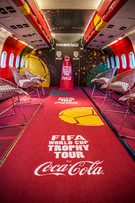 Sonderanfertigung: Fifa World Cup von Coca Cola auf Teppich gedruckt, individuelle Raumgestaltung und Design